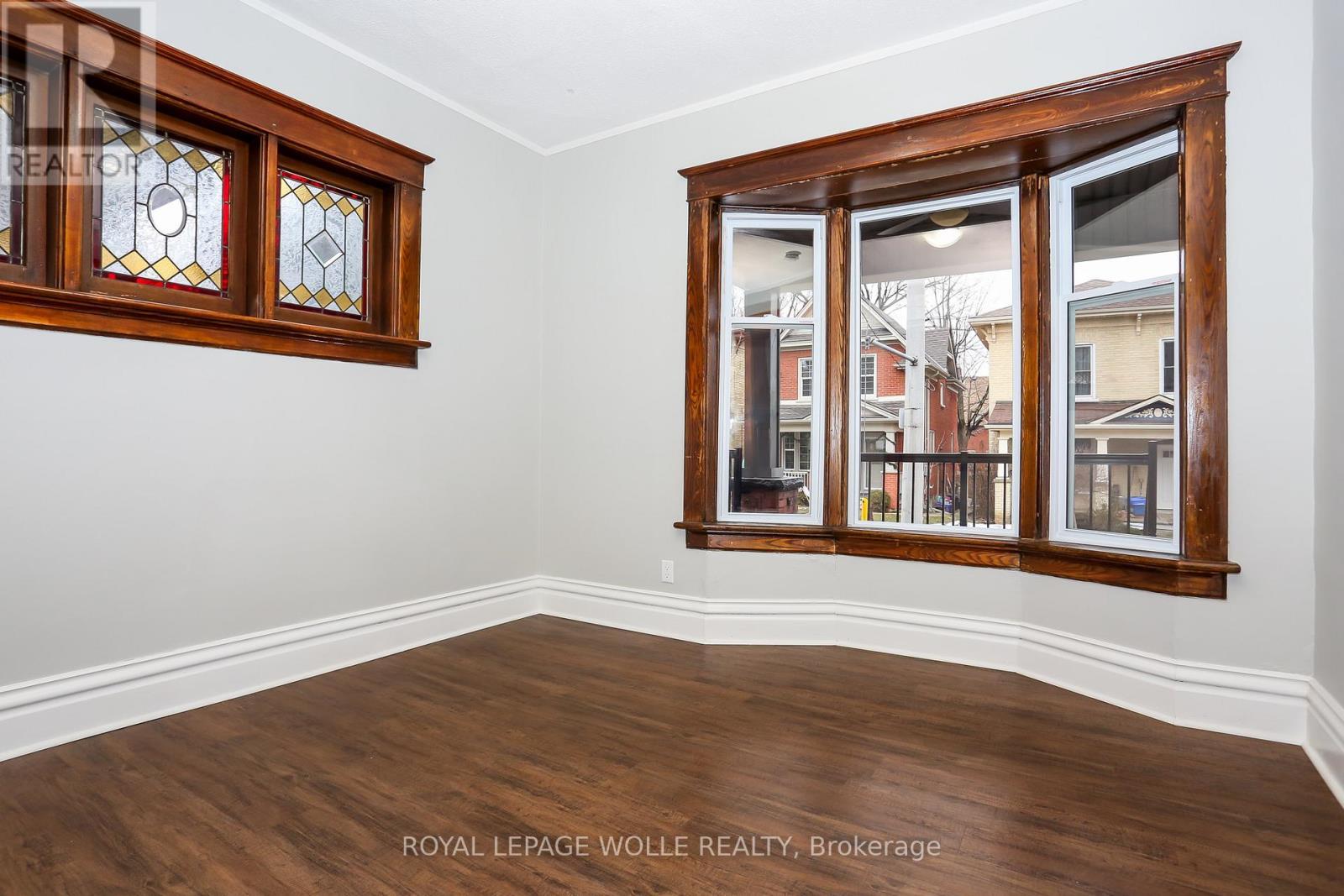 












94 SCOTT STREET

,
Kitchener,




Ontario
N2H2R5

