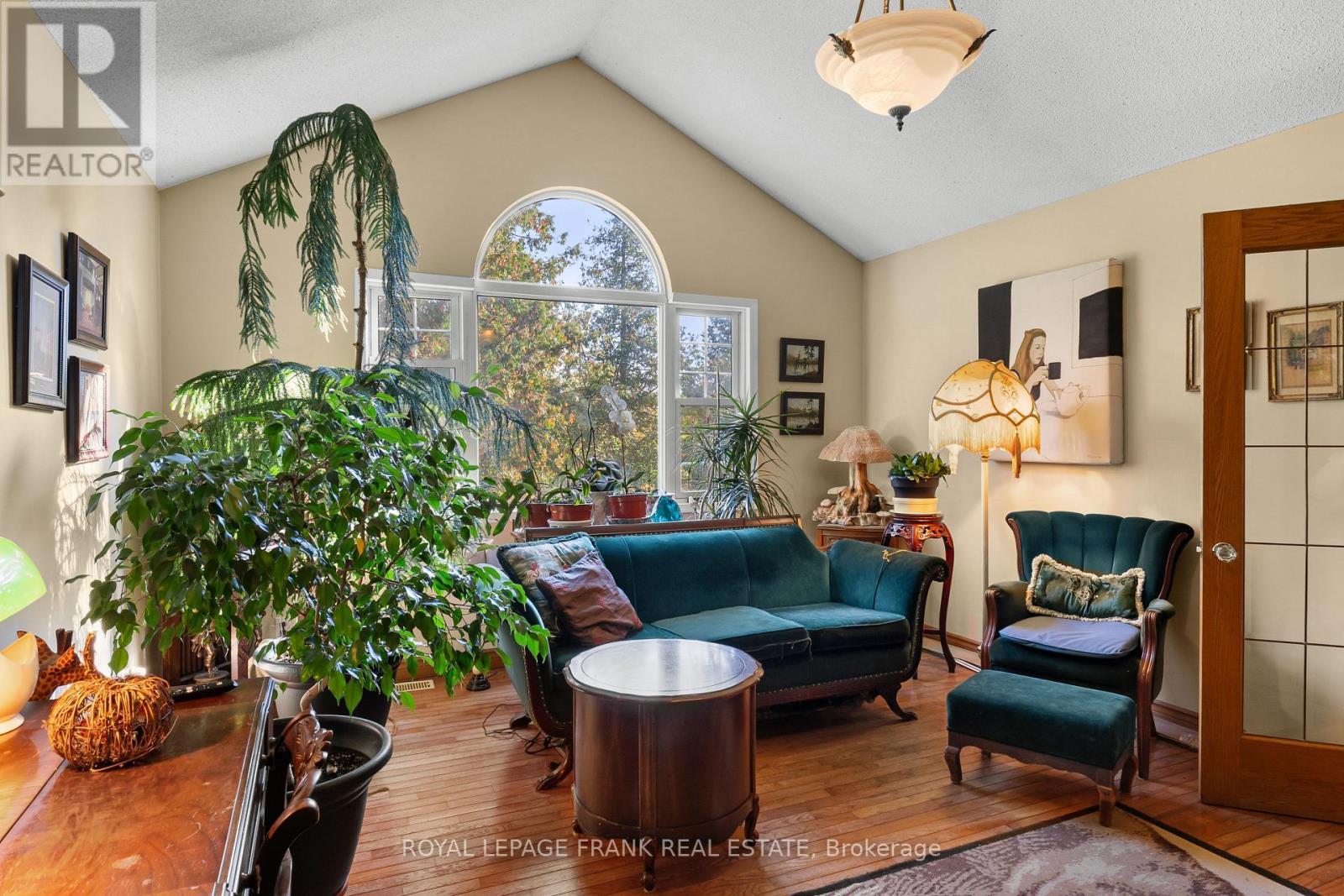 












2269 THURSTONIA ROAD

,
Kawartha Lakes (Verulam),




Ontario
K0M1L0

