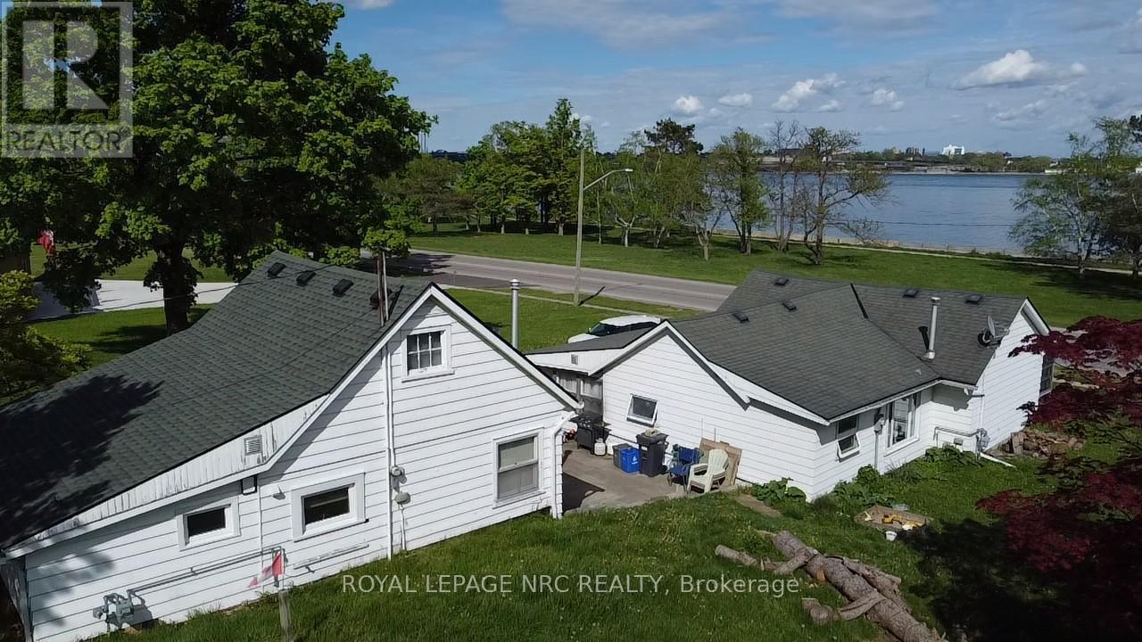 












166 LAKESHORE ROAD

,
Fort Erie (Lakeshore),




Ontario
L2A1B2

