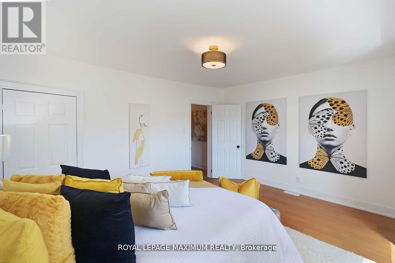 












132 WALLACE AVENUE

,
Toronto,




Ontario
M6H1T5

