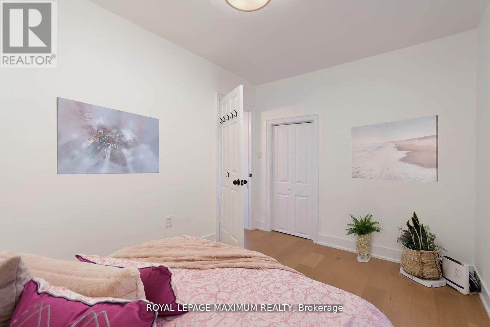 












132 WALLACE AVENUE

,
Toronto,




Ontario
M6H1T5

