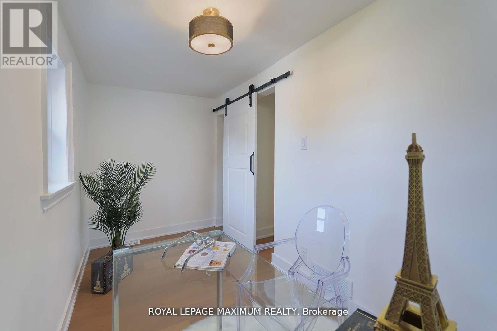 












132 WALLACE AVENUE

,
Toronto,




Ontario
M6H1T5

