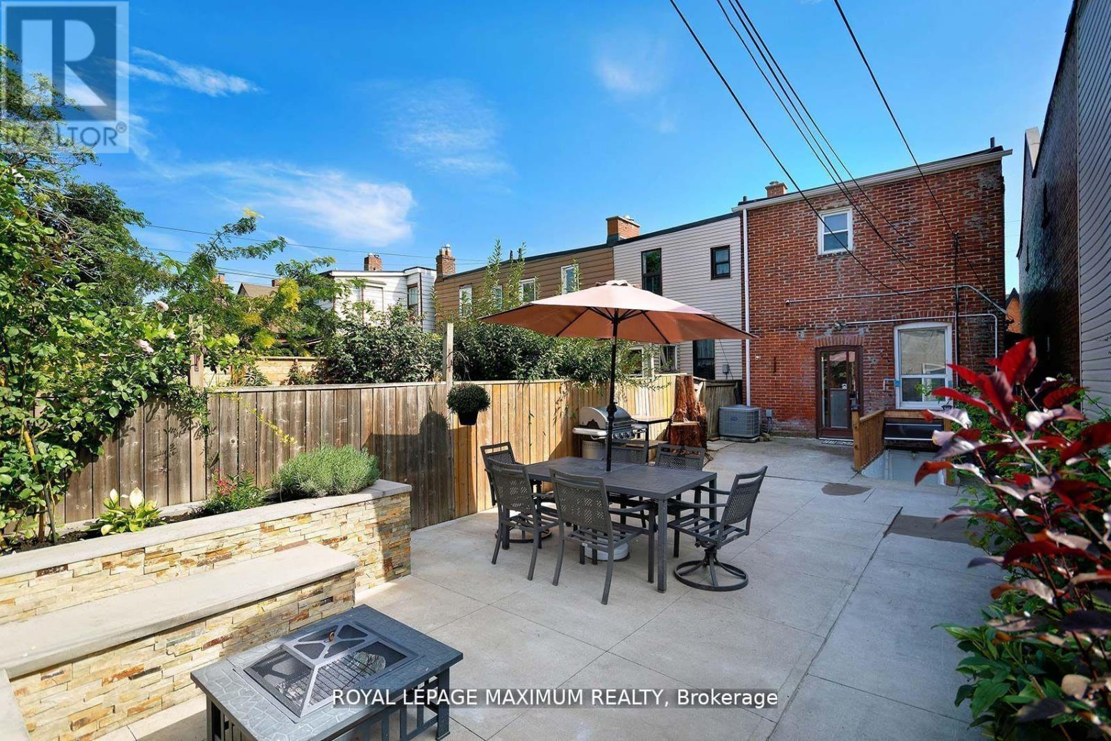 












132 WALLACE AVENUE

,
Toronto,




Ontario
M6H1T5

