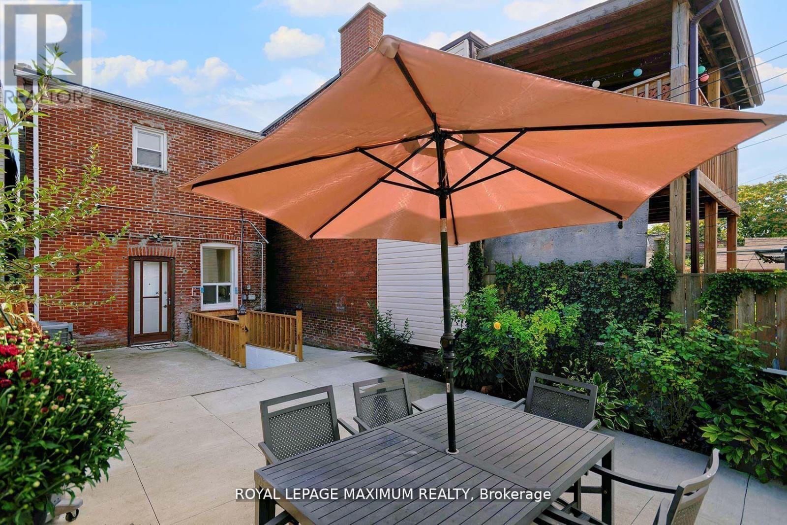 












132 WALLACE AVENUE

,
Toronto,




Ontario
M6H1T5

