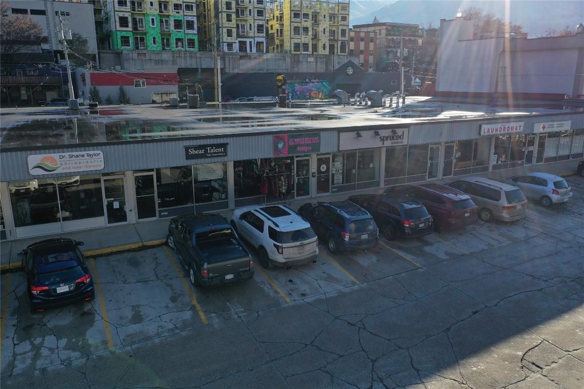 









622


Front

Street,
Nelson,




BC
V1L 4B7

