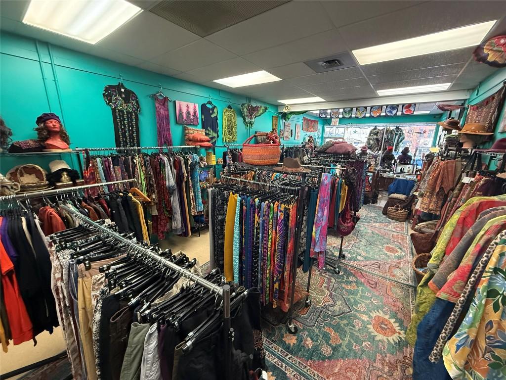 









622


Front

Street,
Nelson,




BC
V1L 4B7

