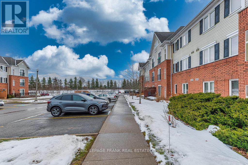 












102 - 300 SPILLSBURY DRIVE

,
Peterborough (Otonabee Ward 1),




Ontario
K9K0B4

