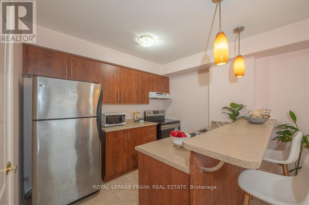 












102 - 300 SPILLSBURY DRIVE

,
Peterborough (Otonabee Ward 1),




Ontario
K9K0B4

