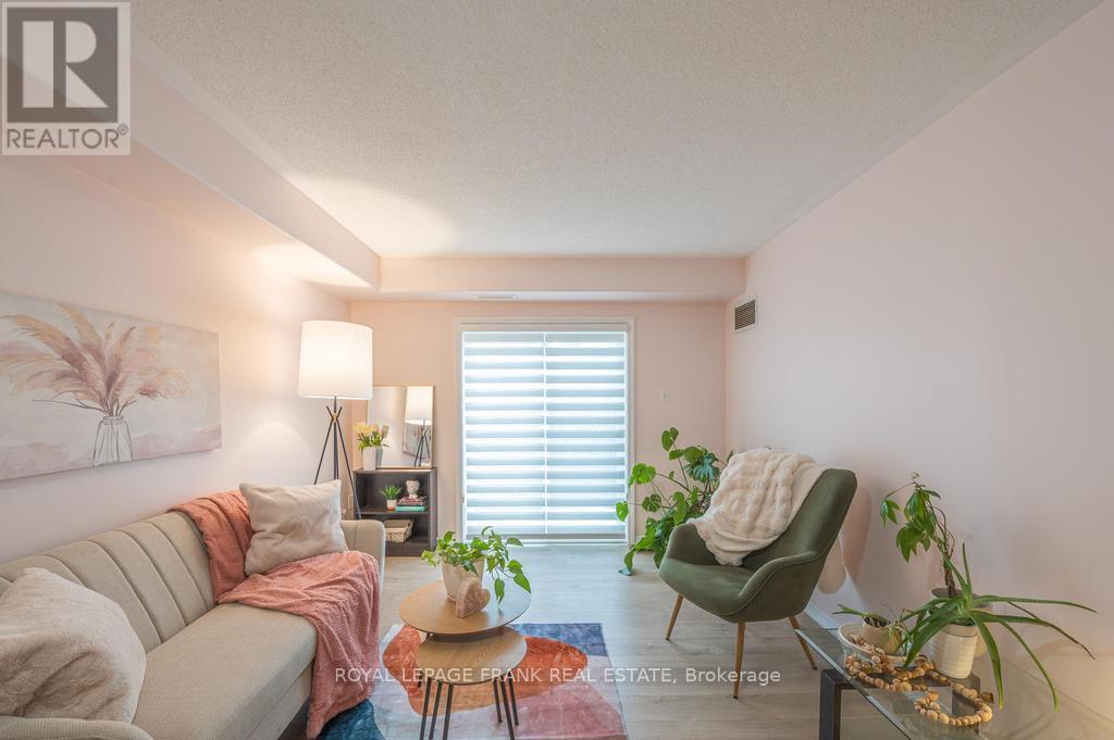 












102 - 300 SPILLSBURY DRIVE

,
Peterborough (Otonabee Ward 1),




Ontario
K9K0B4

