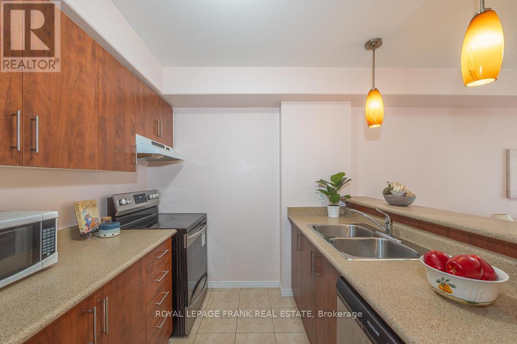 












102 - 300 SPILLSBURY DRIVE

,
Peterborough (Otonabee Ward 1),




Ontario
K9K0B4

