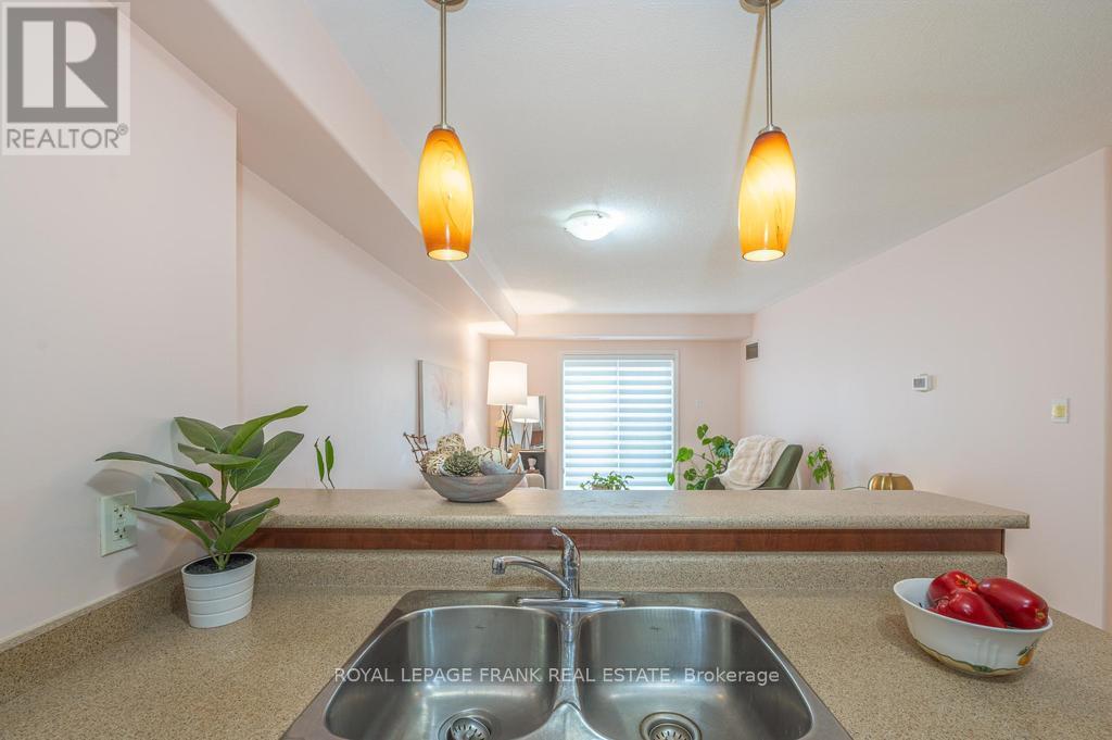 












102 - 300 SPILLSBURY DRIVE

,
Peterborough (Otonabee Ward 1),




Ontario
K9K0B4

