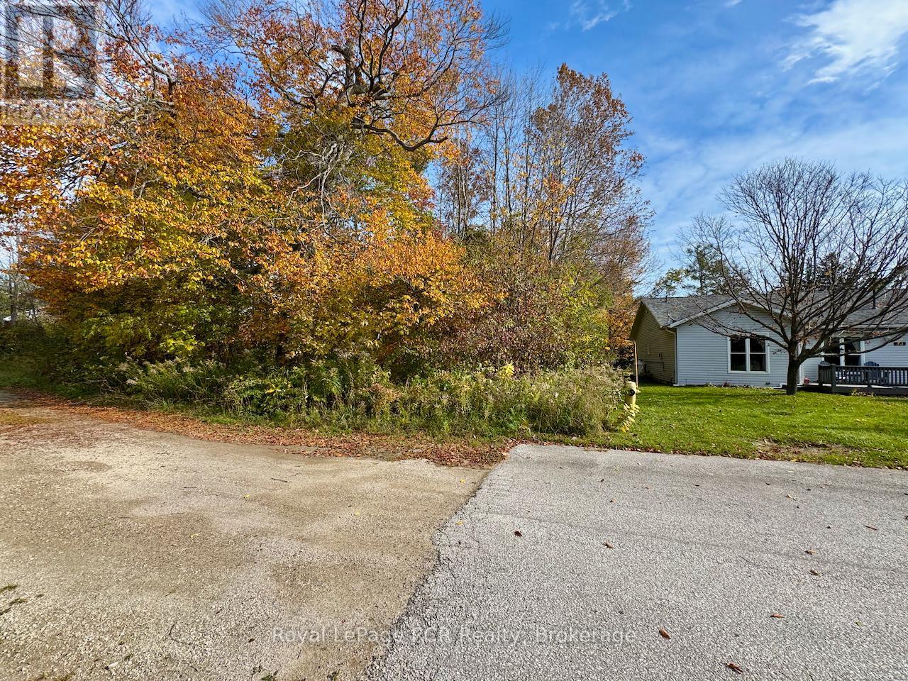 












35 BYRON STREET

,
Northern Bruce Peninsula,







Ontario
N0H1W0

