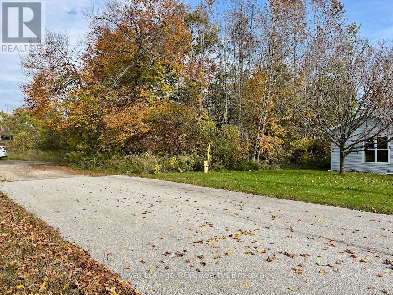 












35 BYRON STREET

,
Northern Bruce Peninsula,







Ontario
N0H1W0

