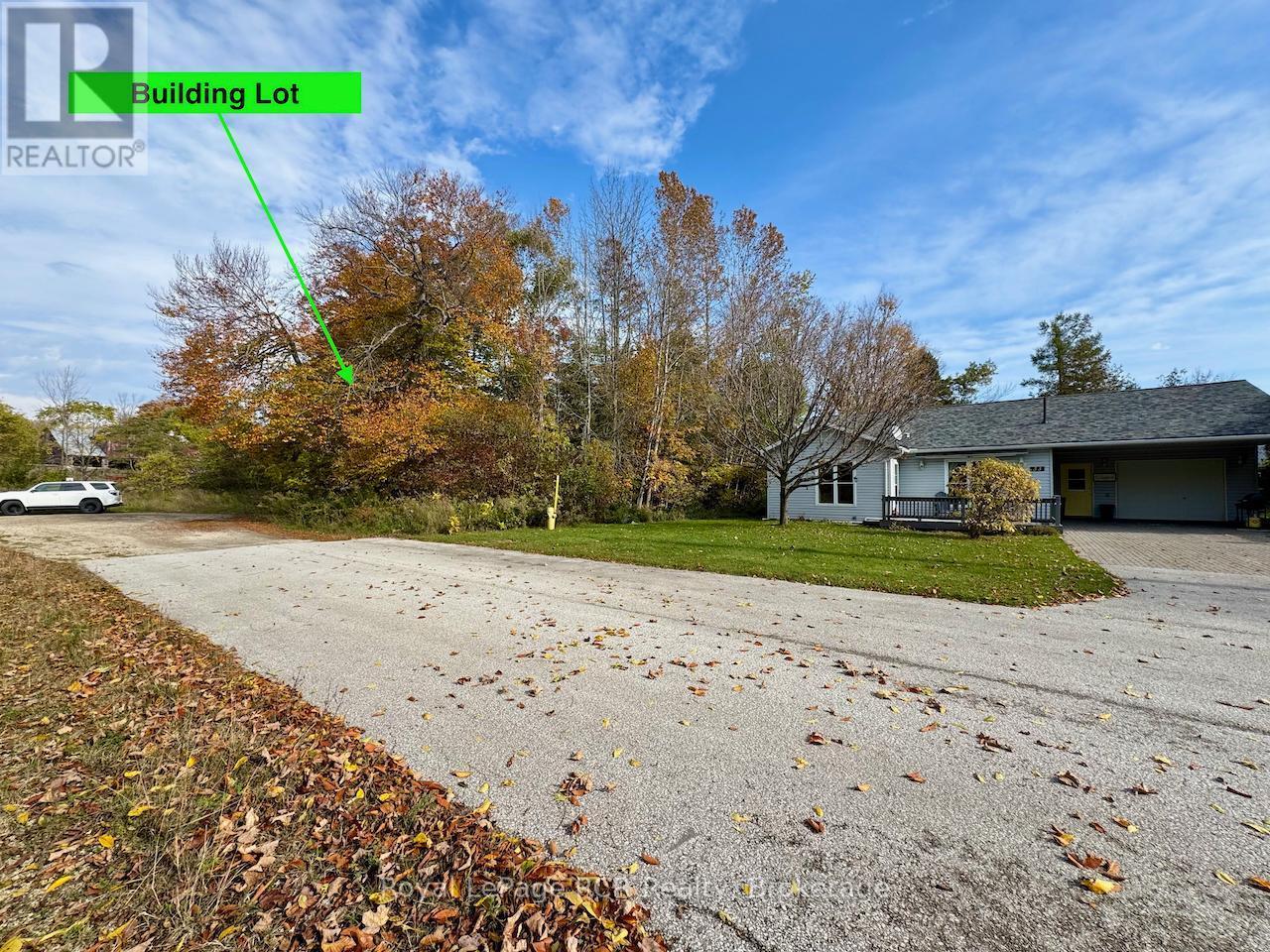 












35 BYRON STREET

,
Northern Bruce Peninsula,







Ontario
N0H1W0

