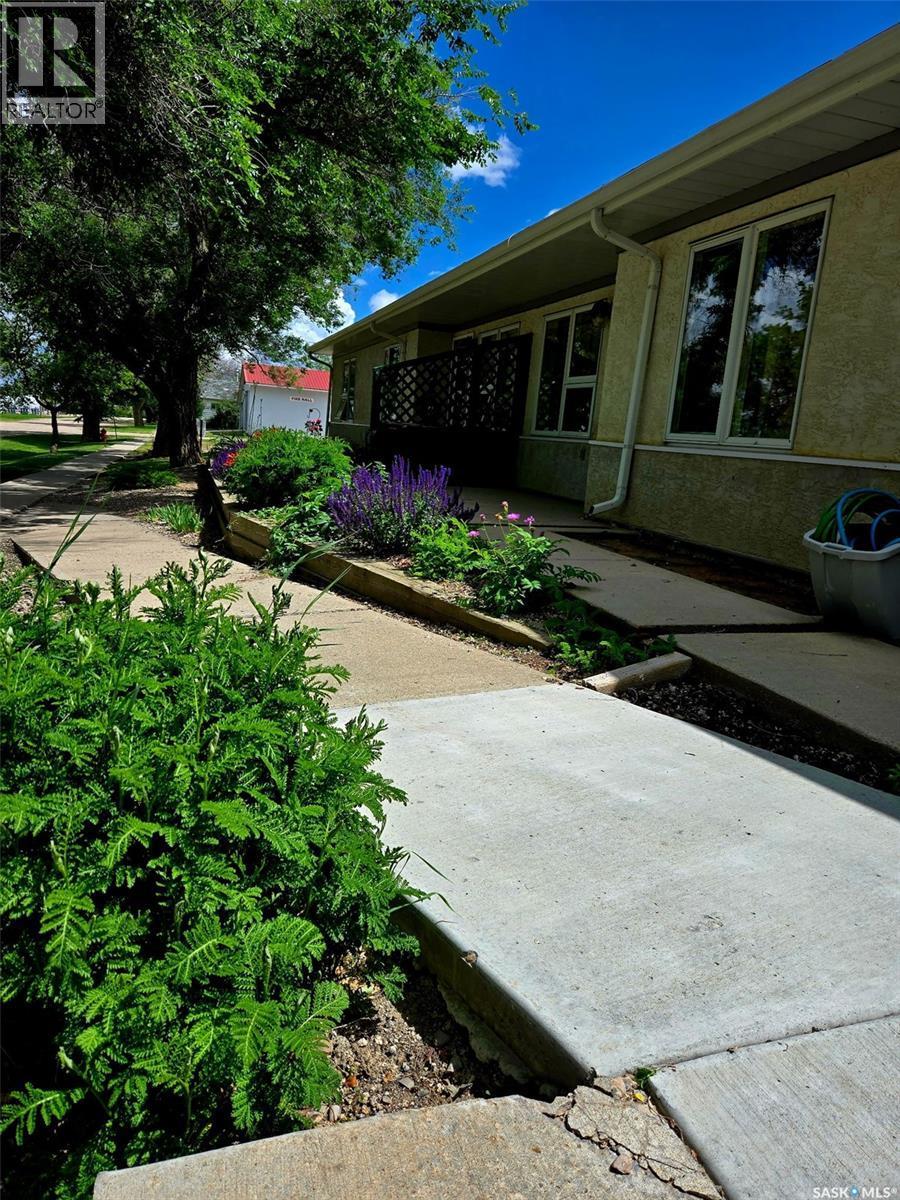 












337 Kennedy STREET

,
Abbey,




Saskatchewan
S0N0A0

