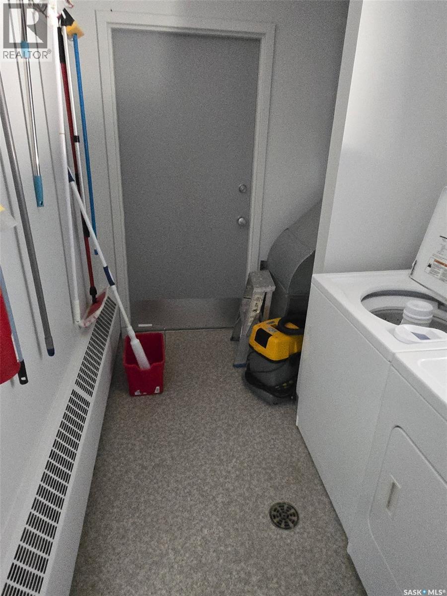 












337 Kennedy STREET

,
Abbey,




Saskatchewan
S0N0A0

