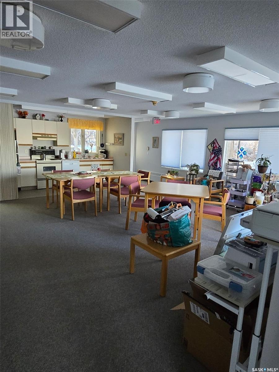 












337 Kennedy STREET

,
Abbey,




Saskatchewan
S0N0A0

