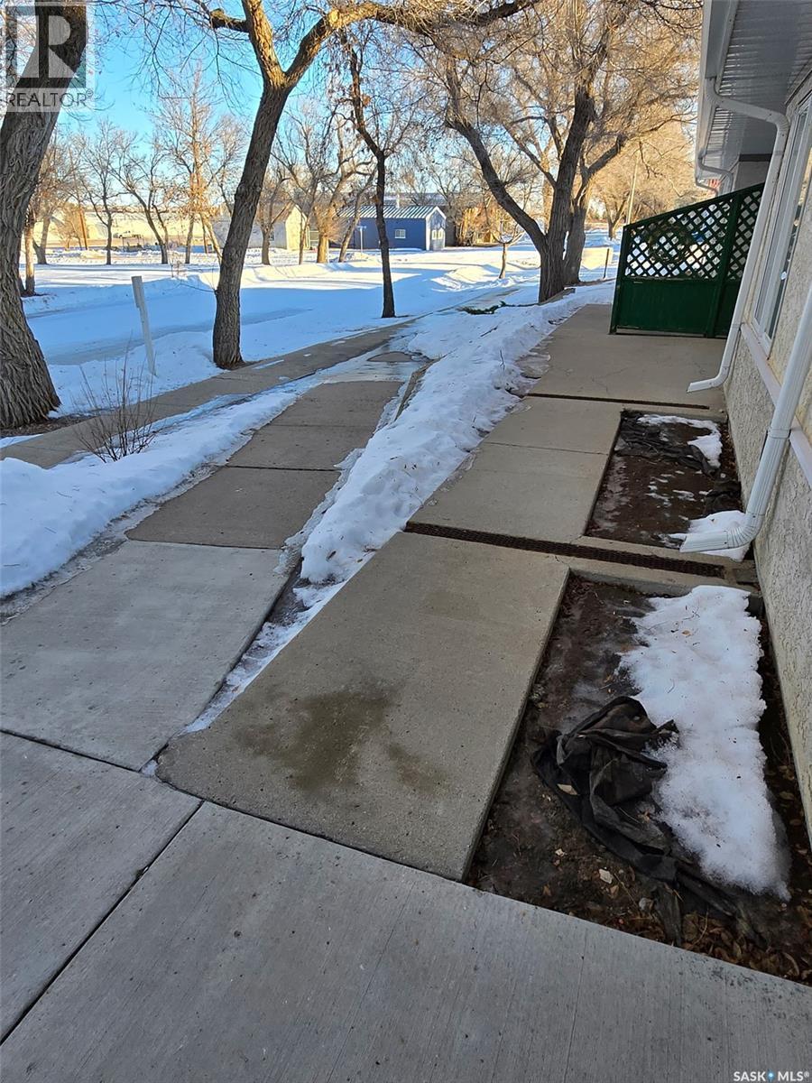 












337 Kennedy STREET

,
Abbey,




Saskatchewan
S0N0A0

