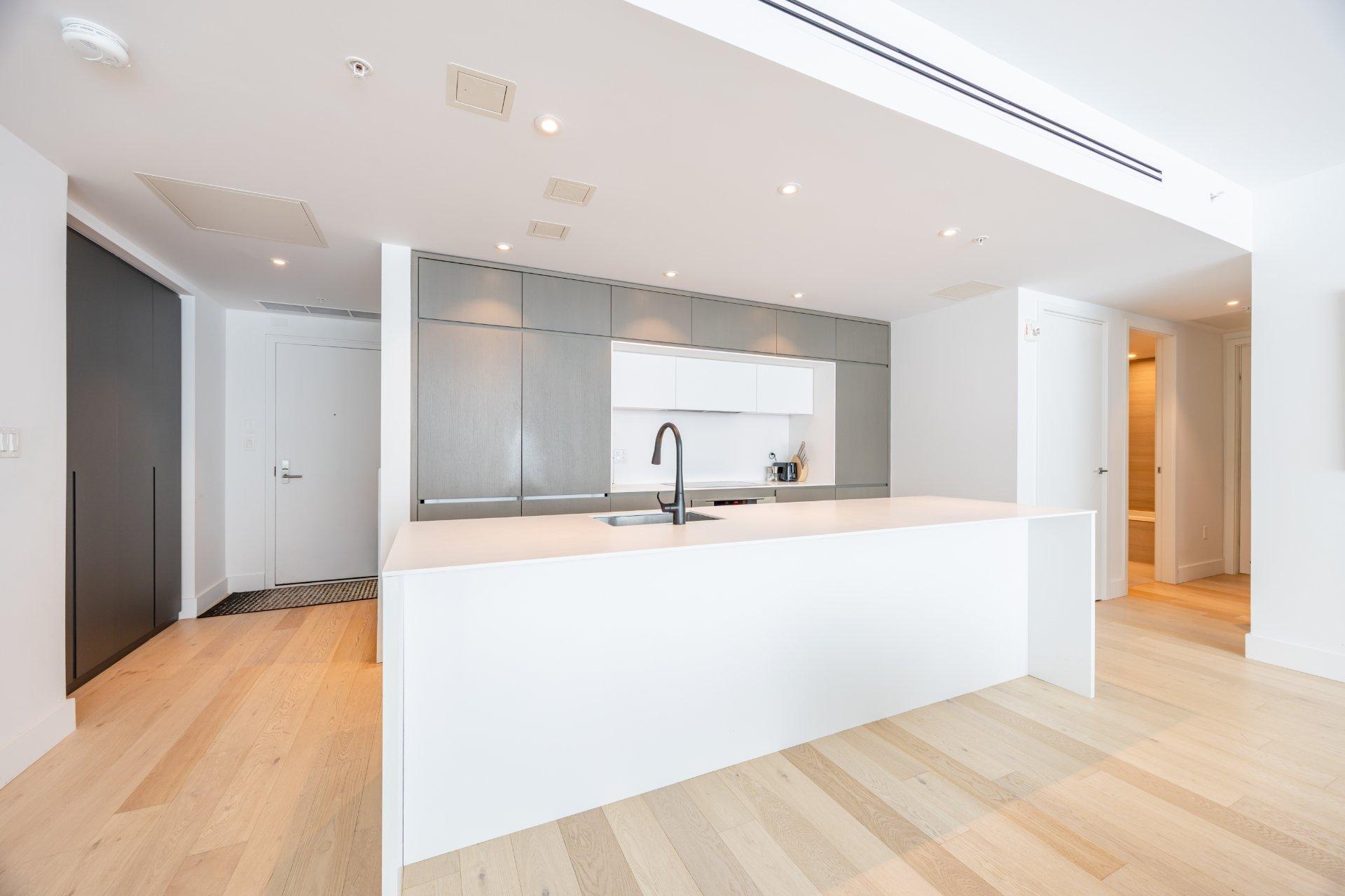 









200


Rue André-Prévost

, 2309,
Montréal (Verdun/Île-des-Soeurs),




QC
H3E0E5

