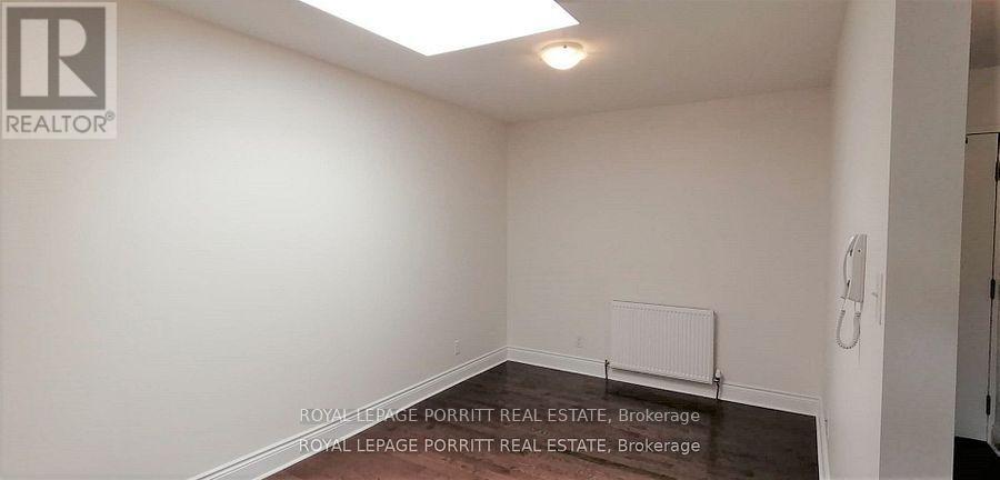 












1 - 3511 LAKE SHORE BOULEVARD W

,
Toronto,




Ontario
M8W1N5

