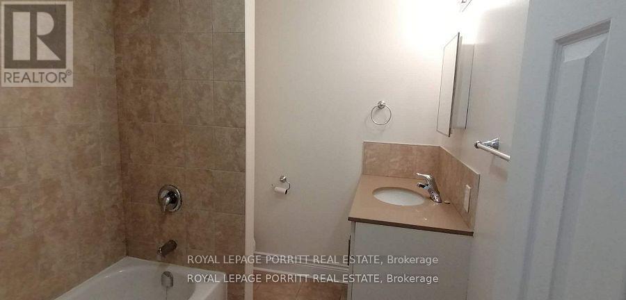 












1 - 3511 LAKE SHORE BOULEVARD W

,
Toronto,




Ontario
M8W1N5

