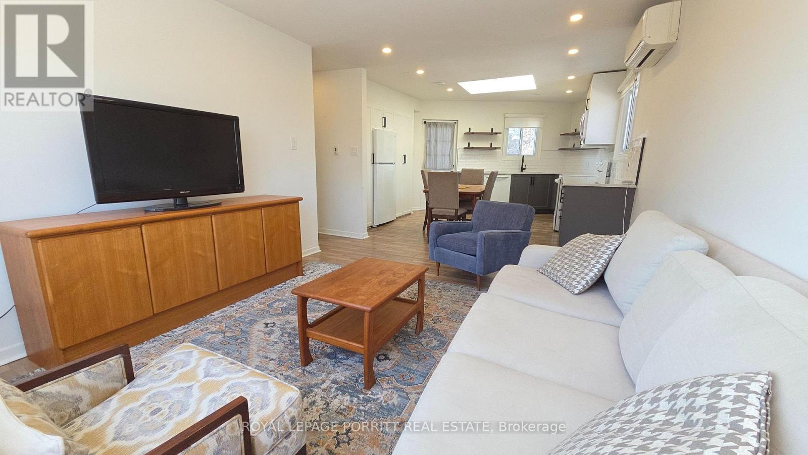 












3 - 4 FORTIETH STREET

,
Toronto,




Ontario
M8W3M9

