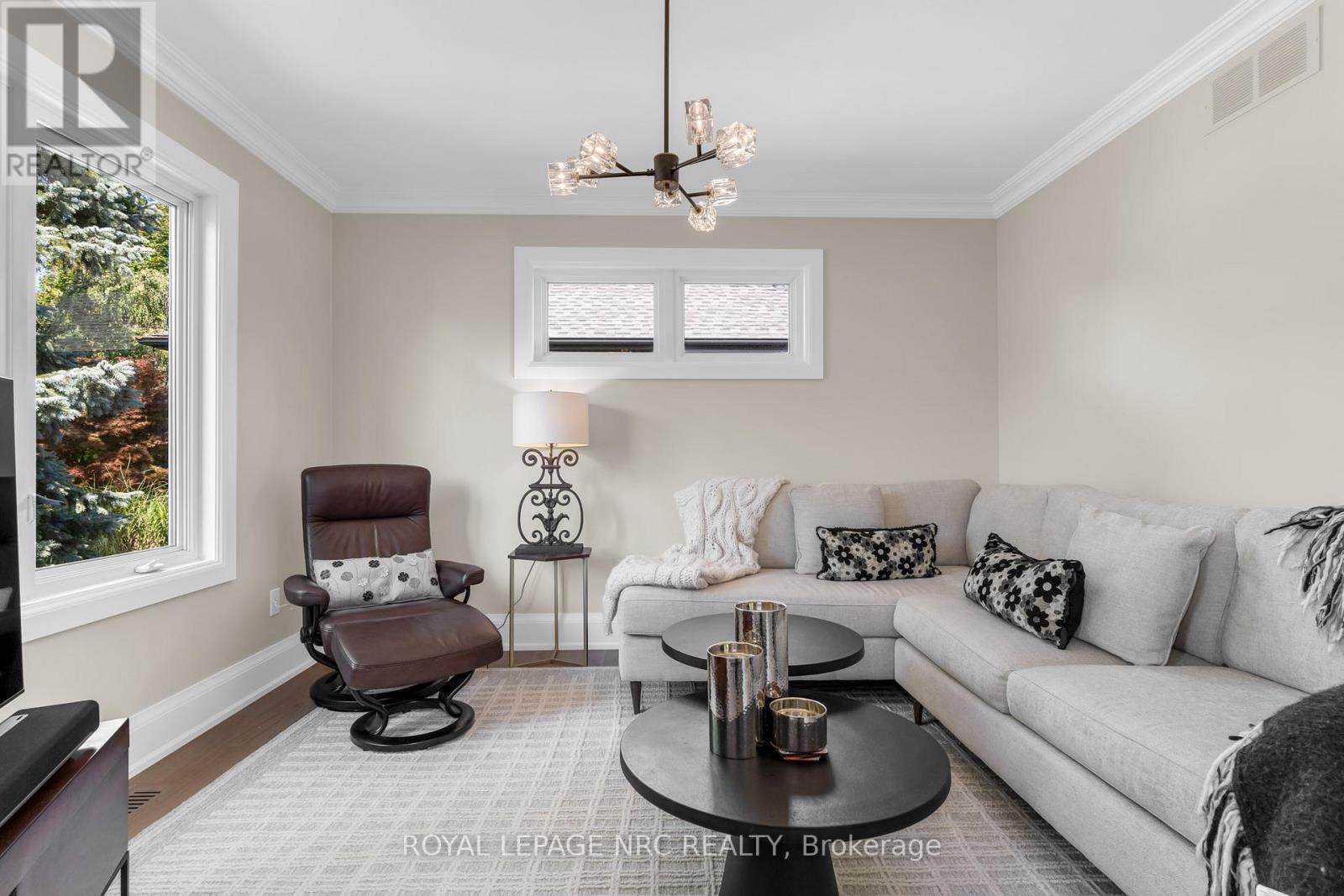 












611 VICTORIA STREET

,
Niagara-on-the-Lake (Town),




Ontario
L0S1J0

