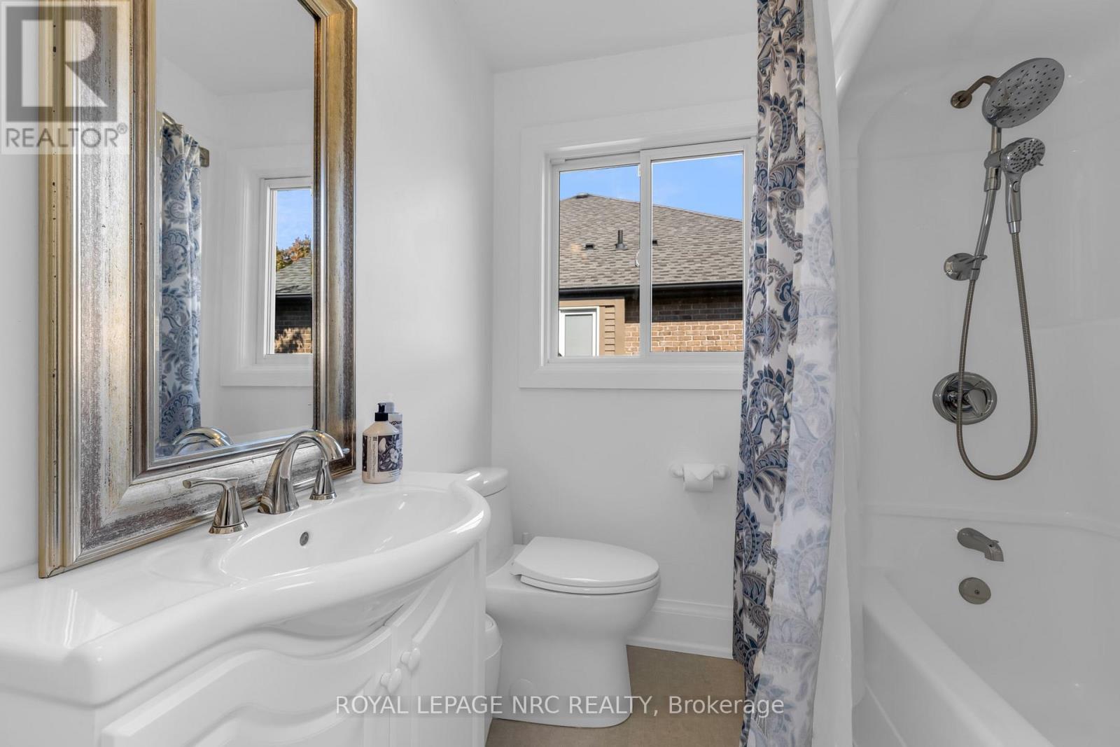 












611 VICTORIA STREET

,
Niagara-on-the-Lake (Town),




Ontario
L0S1J0

