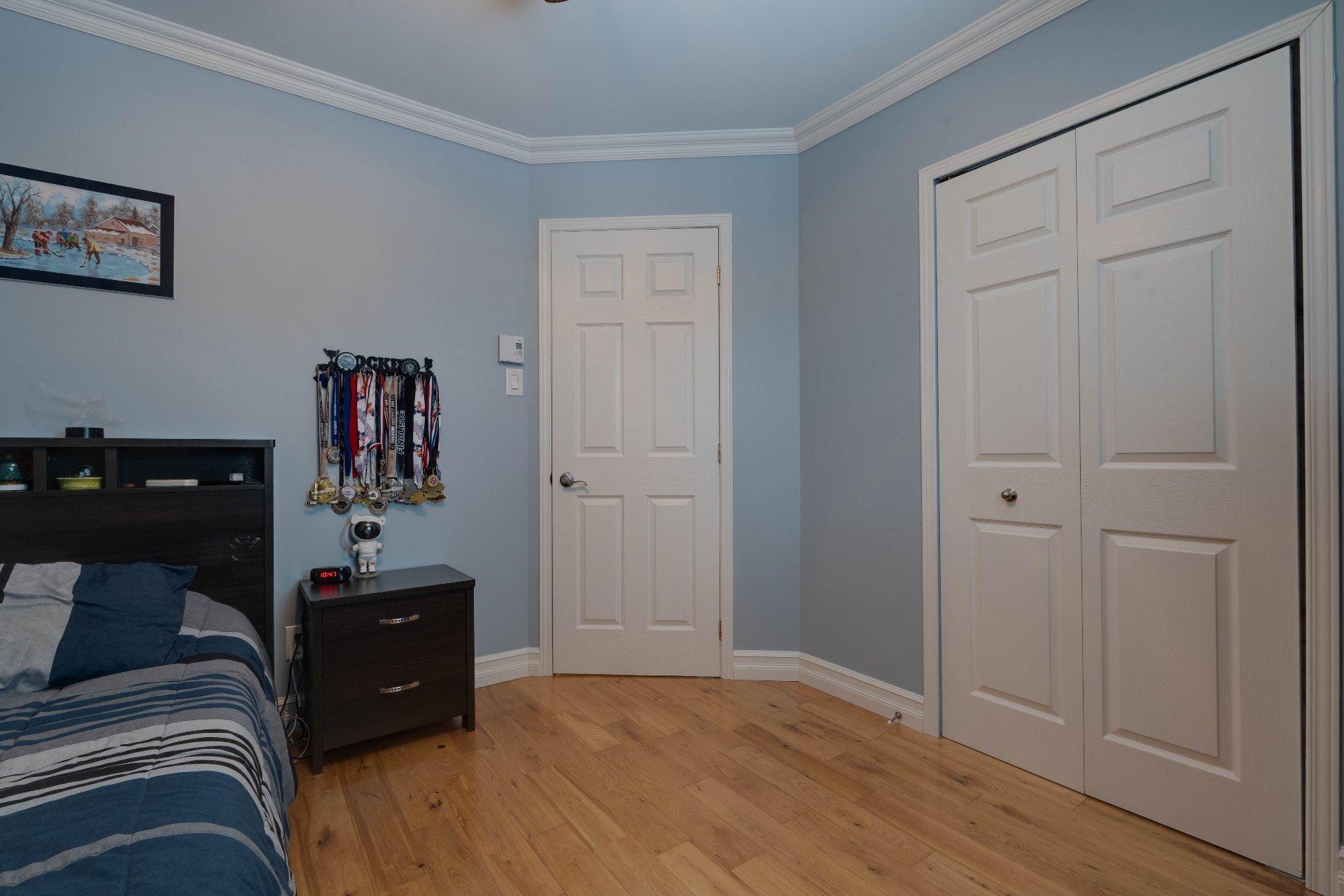 









80


Av. Gérard-Brunelle

,
Saint-Jean-sur-Richelieu,




QC
J2X5L8

