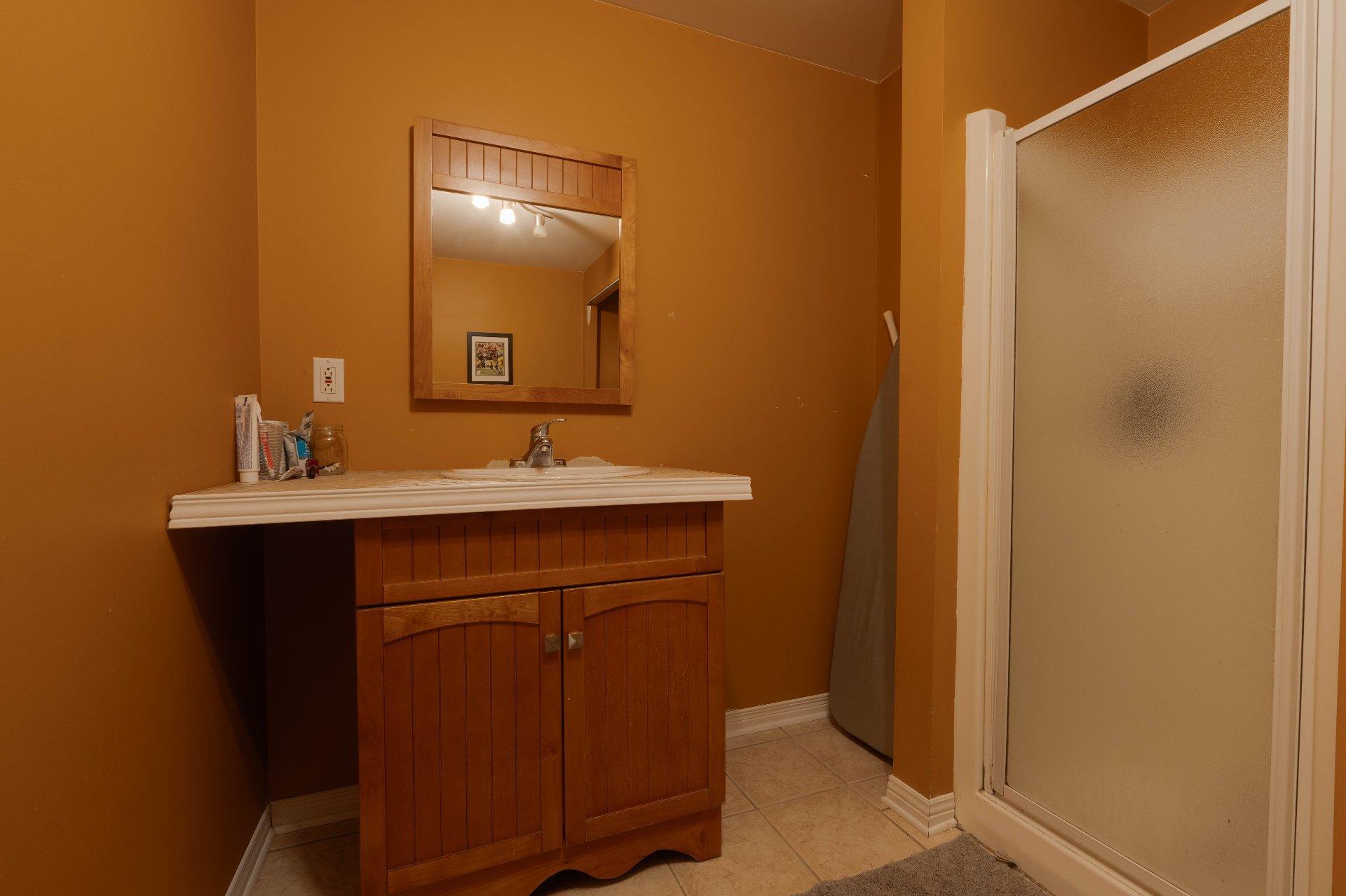 









80


Av. Gérard-Brunelle

,
Saint-Jean-sur-Richelieu,




QC
J2X5L8

