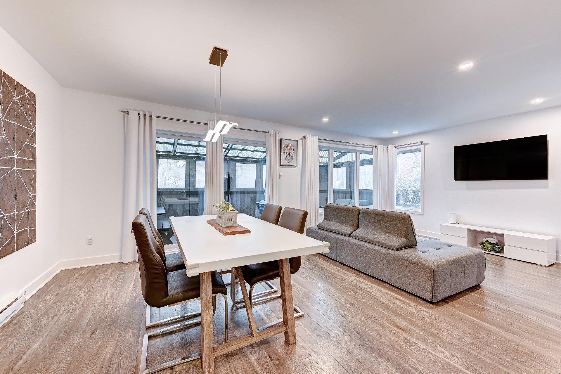 









10399


Av. de Cobourg

,
Montréal (Montréal-Nord),




QC
H1H4W9

