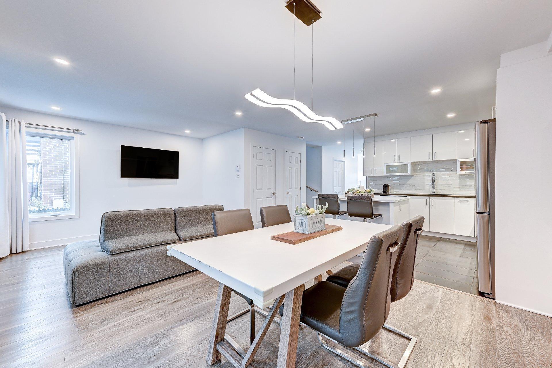 









10399


Av. de Cobourg

,
Montréal (Montréal-Nord),




QC
H1H4W9

