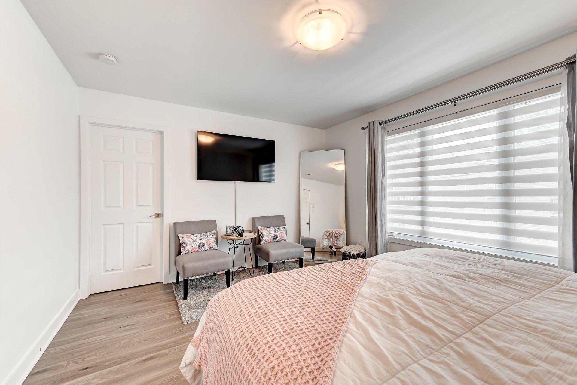 









10399


Av. de Cobourg

,
Montréal (Montréal-Nord),




QC
H1H4W9

