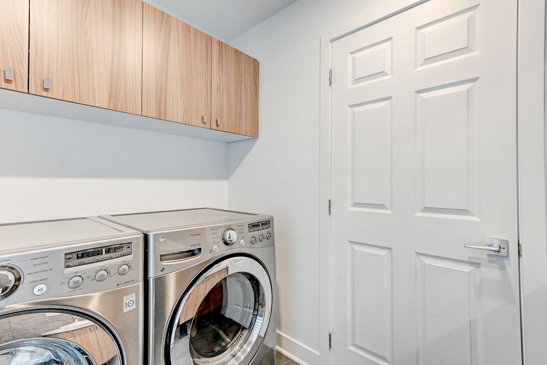 









10399


Av. de Cobourg

,
Montréal (Montréal-Nord),




QC
H1H4W9

