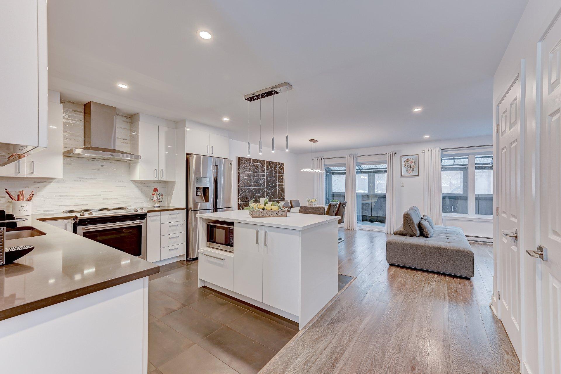 









10399


Av. de Cobourg

,
Montréal (Montréal-Nord),




QC
H1H4W9

