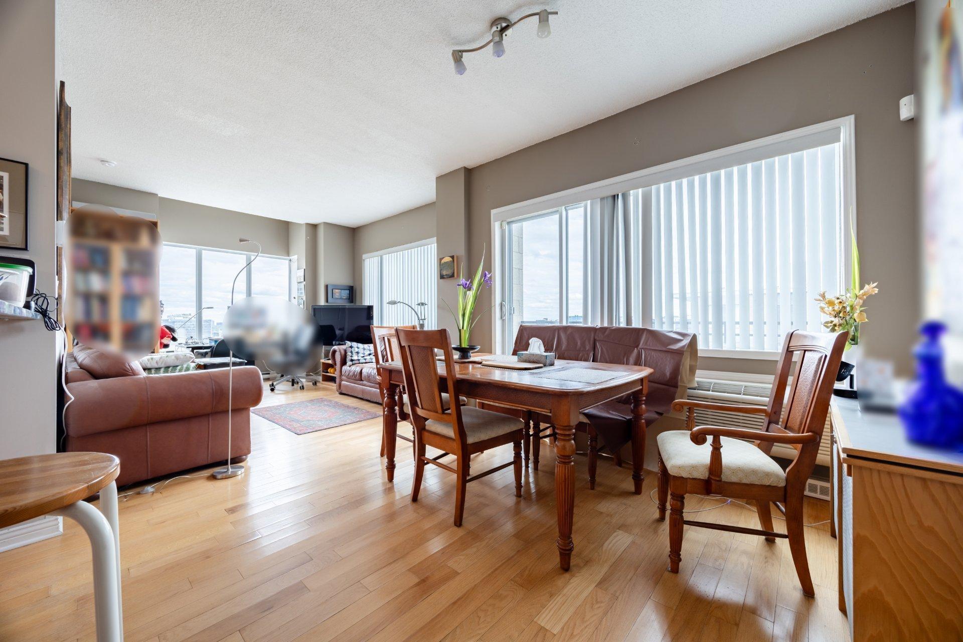 









1200


Rue St-Jacques

, 2101,
Montréal (Ville-Marie),




QC
H3C0E9

