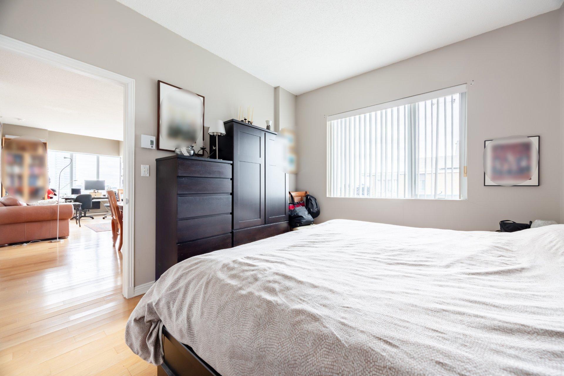 









1200


Rue St-Jacques

, 2101,
Montréal (Ville-Marie),




QC
H3C0E9

