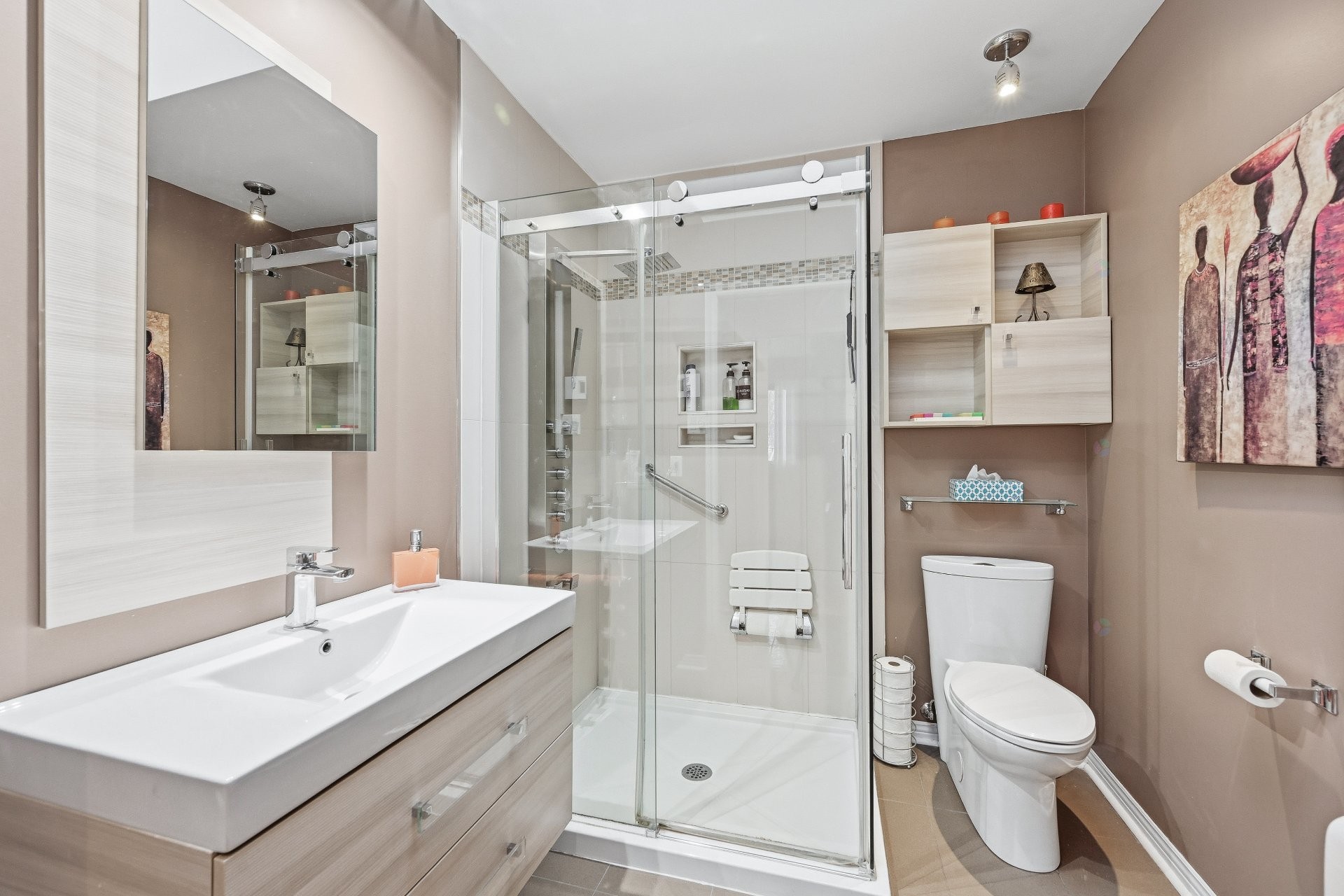 









20


32e Avenue

,
Saint-Blaise-sur-Richelieu,




QC
J0J1W0

