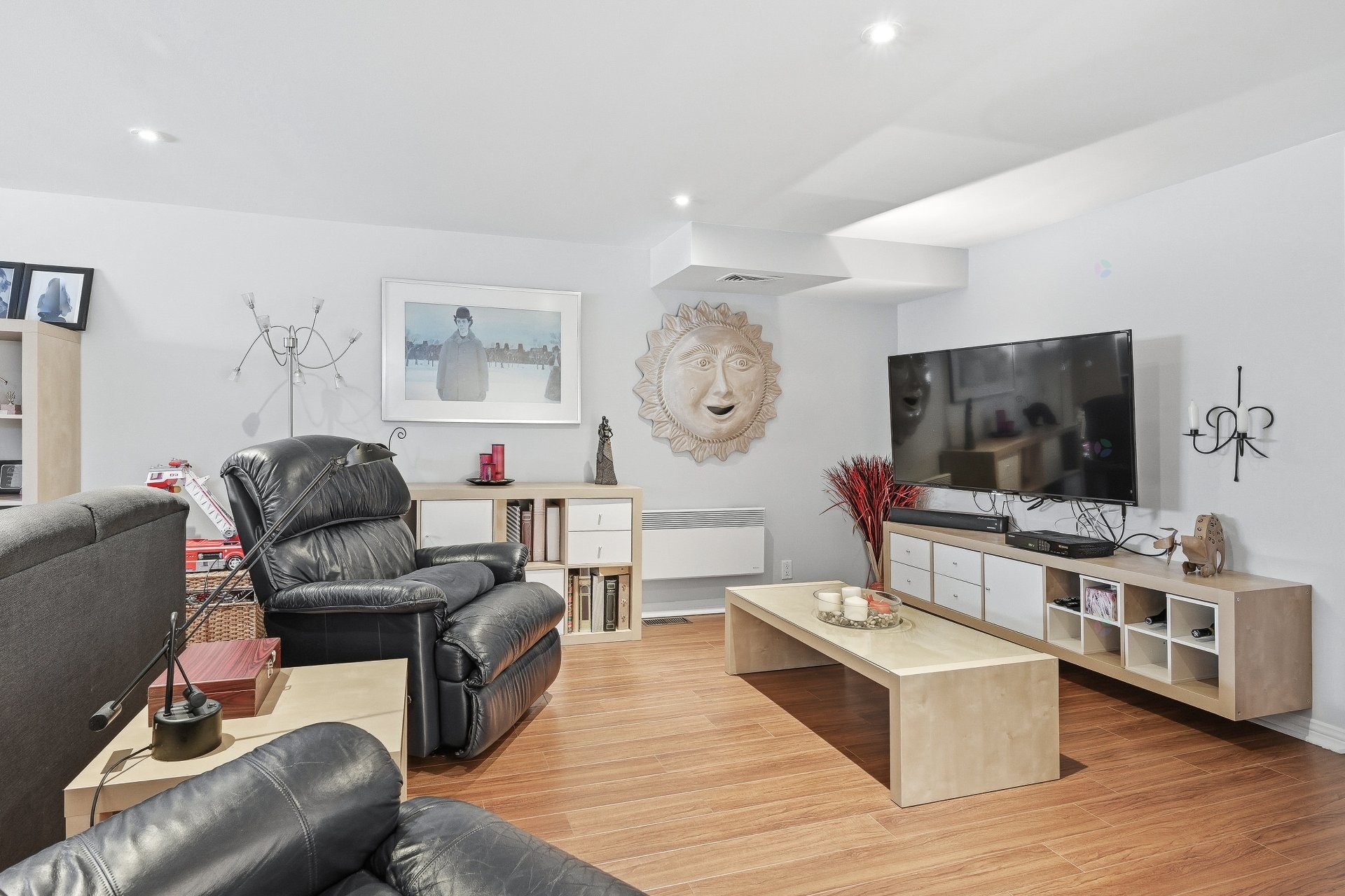 









20


32e Avenue

,
Saint-Blaise-sur-Richelieu,




QC
J0J1W0

