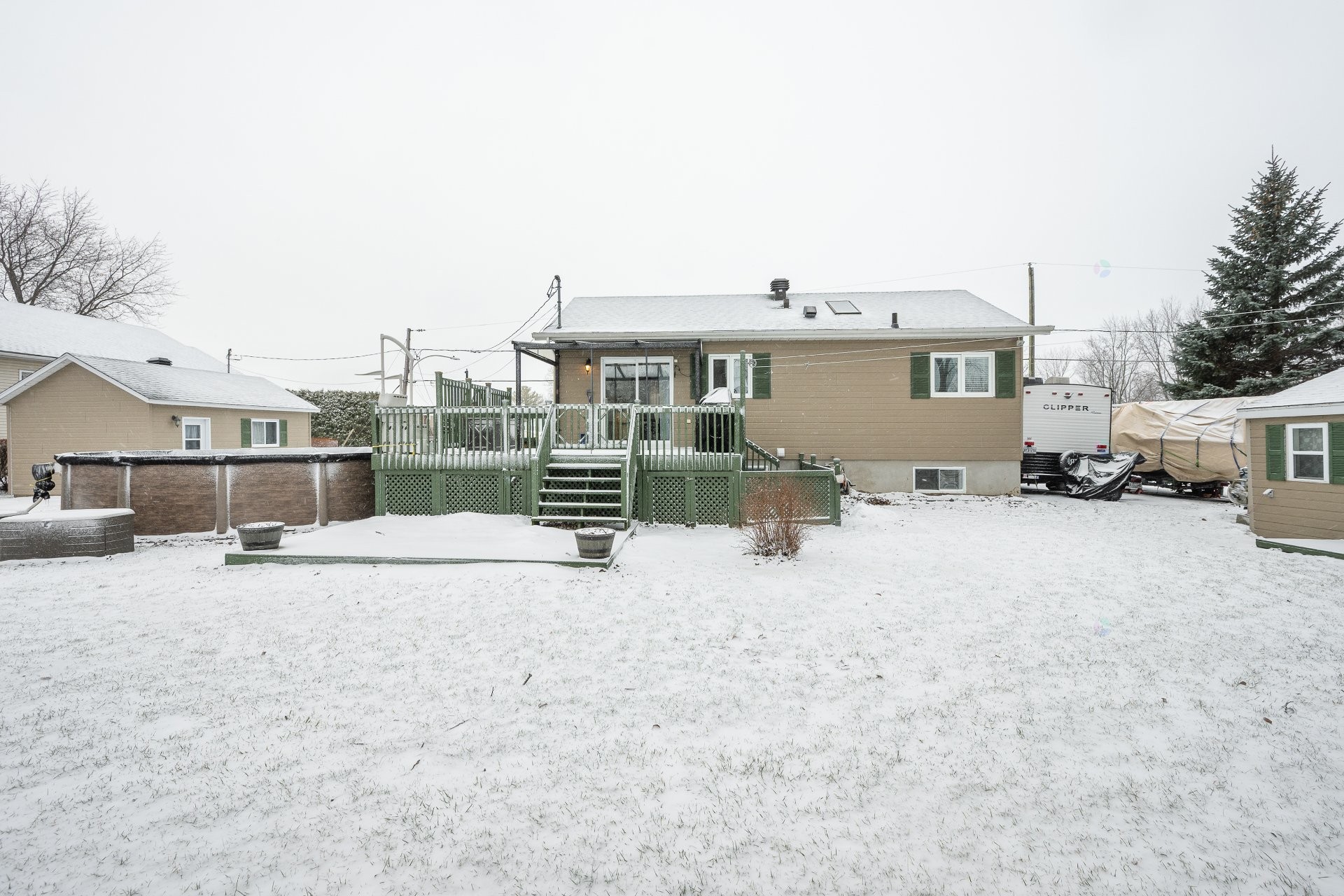 









20


32e Avenue

,
Saint-Blaise-sur-Richelieu,




QC
J0J1W0

