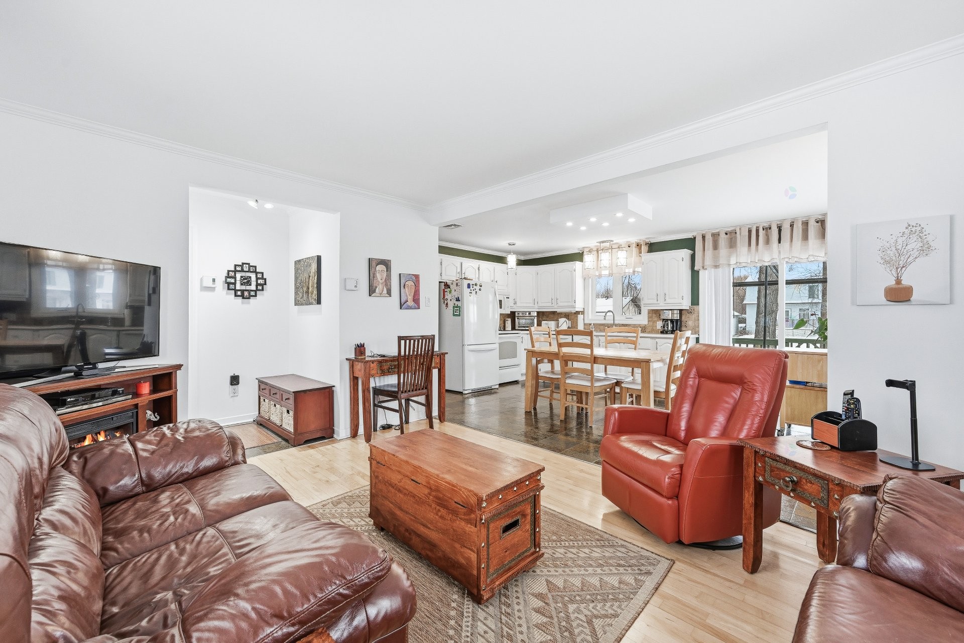 









20


32e Avenue

,
Saint-Blaise-sur-Richelieu,




QC
J0J1W0

