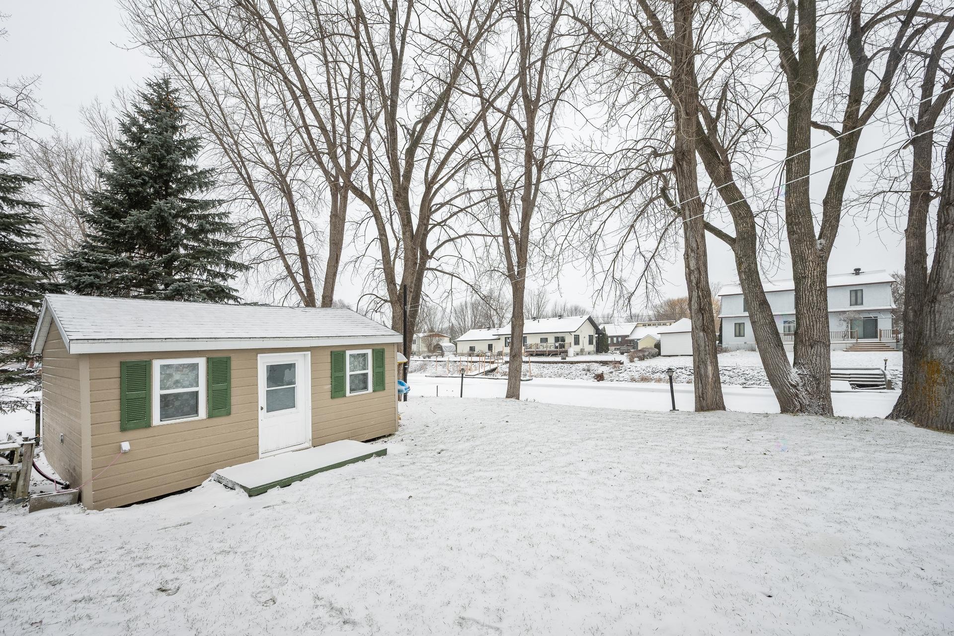 









20


32e Avenue

,
Saint-Blaise-sur-Richelieu,




QC
J0J1W0

