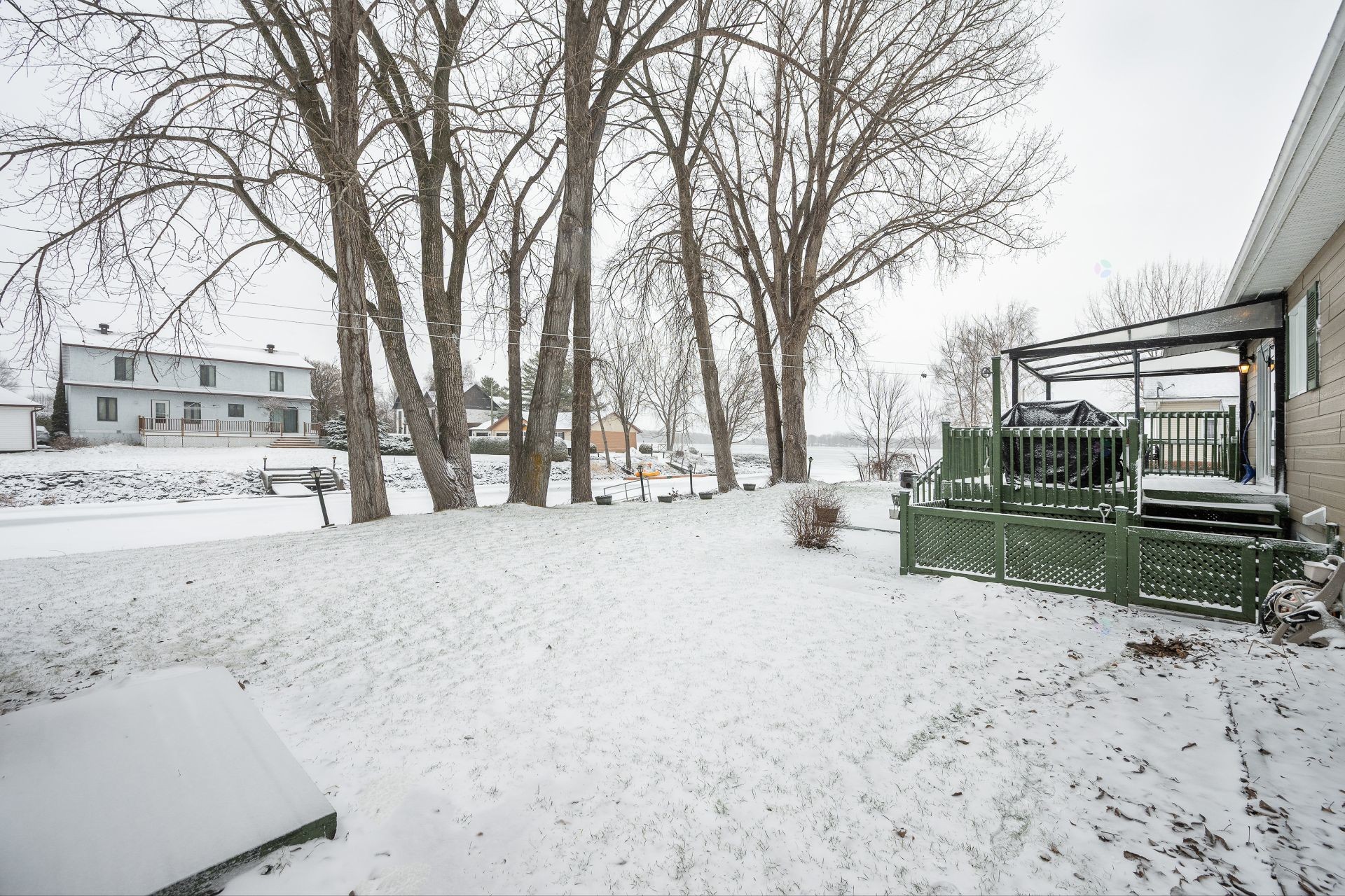 









20


32e Avenue

,
Saint-Blaise-sur-Richelieu,




QC
J0J1W0

