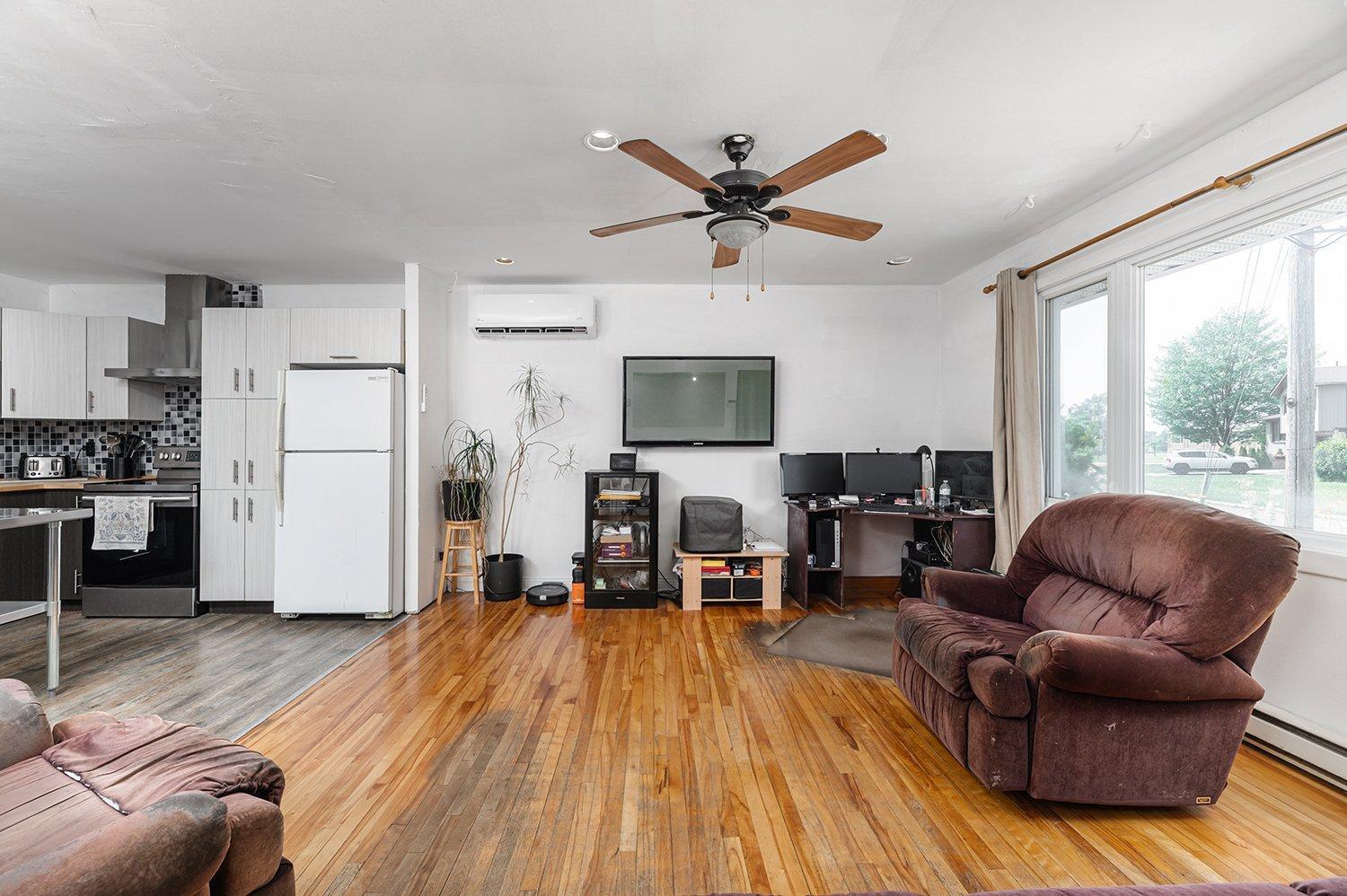 









330


Rue Rideau

,
Châteauguay,




QC
J6J1R9

