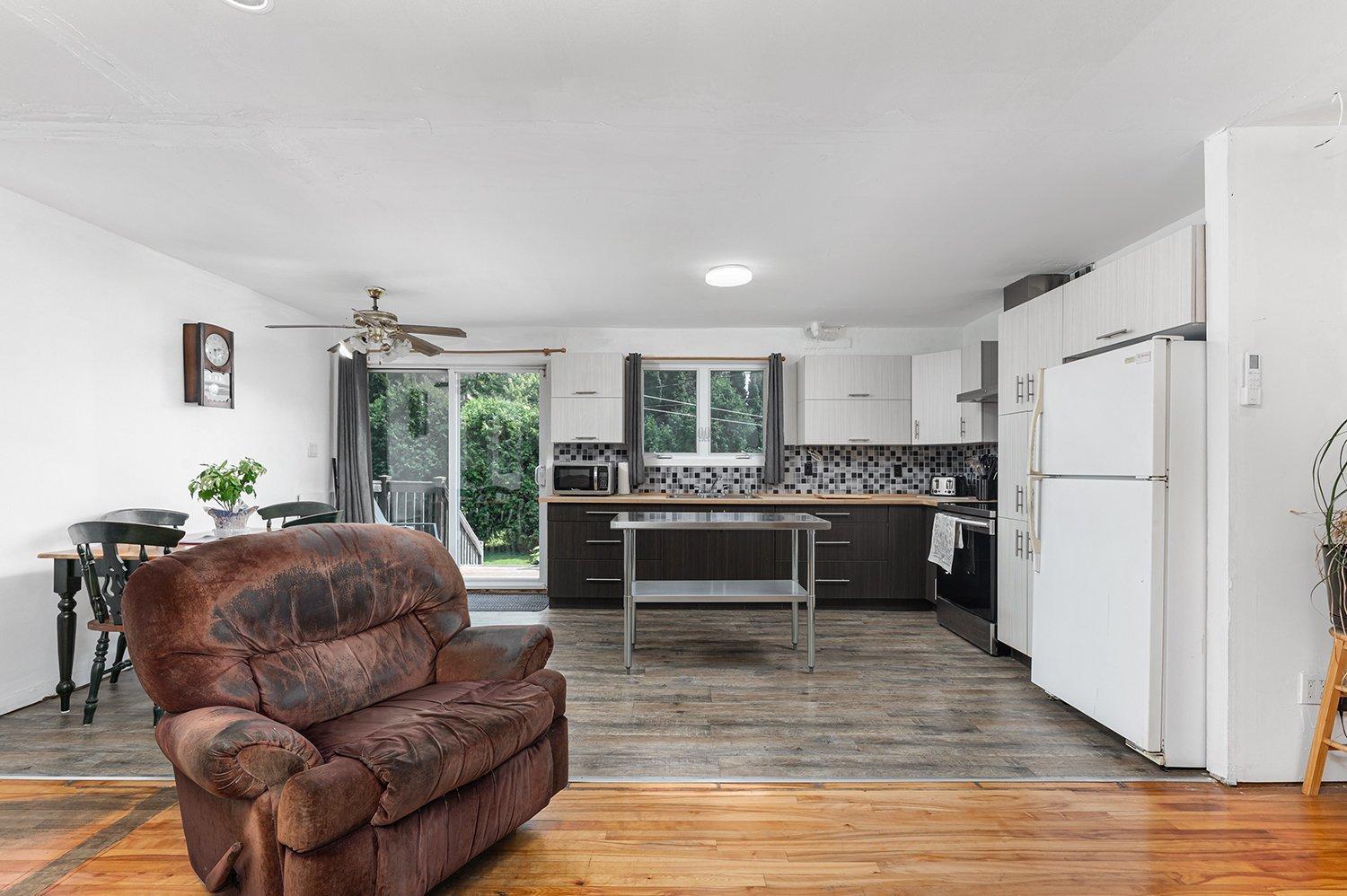 









330


Rue Rideau

,
Châteauguay,




QC
J6J1R9

