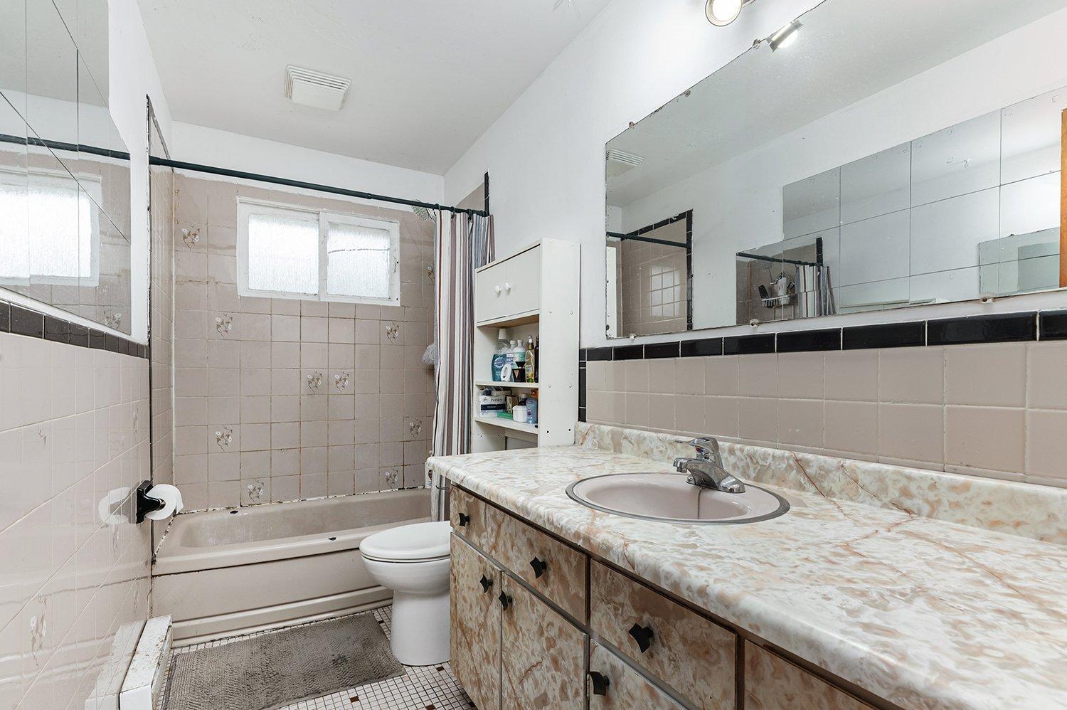 









330


Rue Rideau

,
Châteauguay,




QC
J6J1R9

