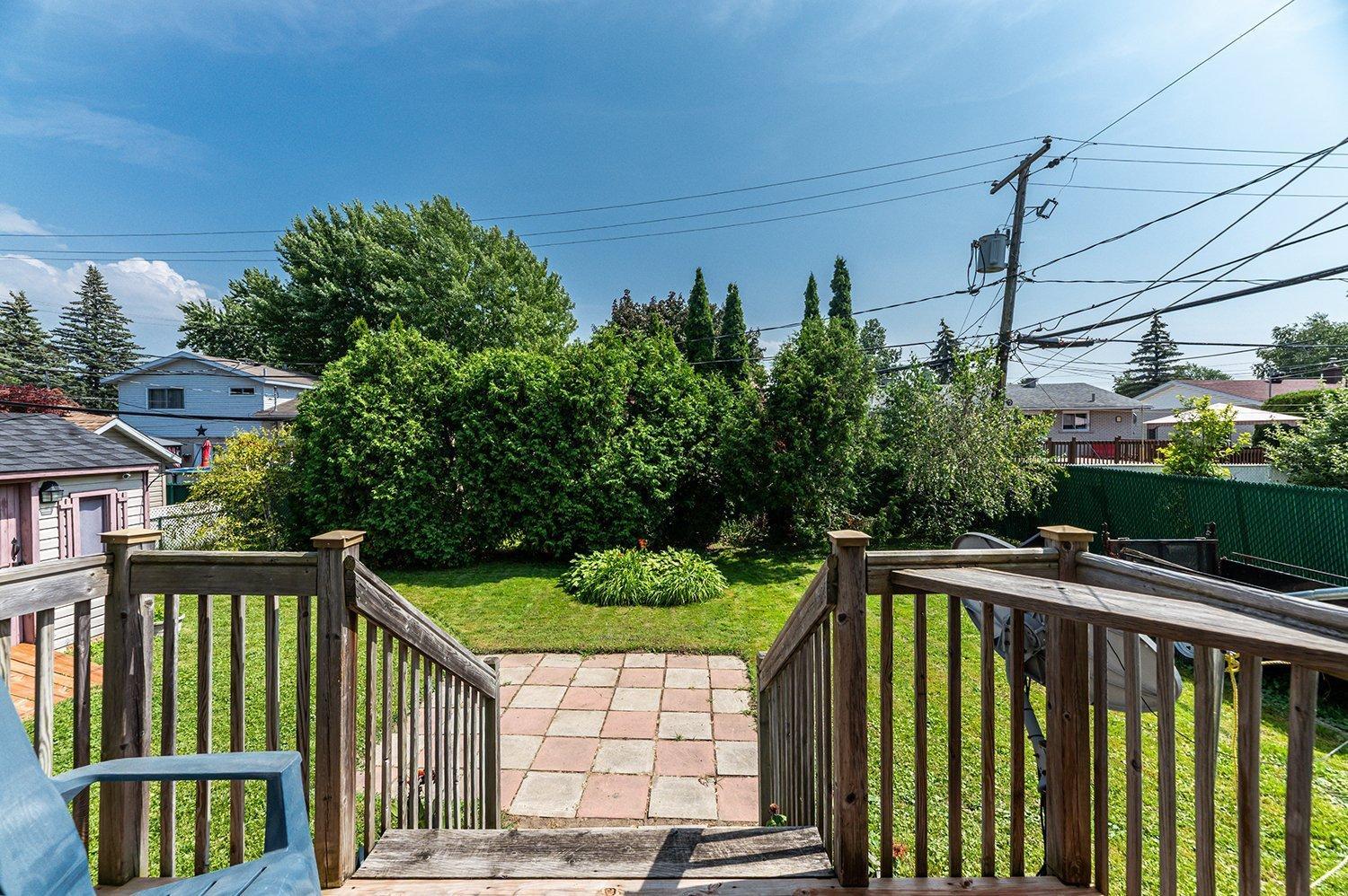 









330


Rue Rideau

,
Châteauguay,




QC
J6J1R9

