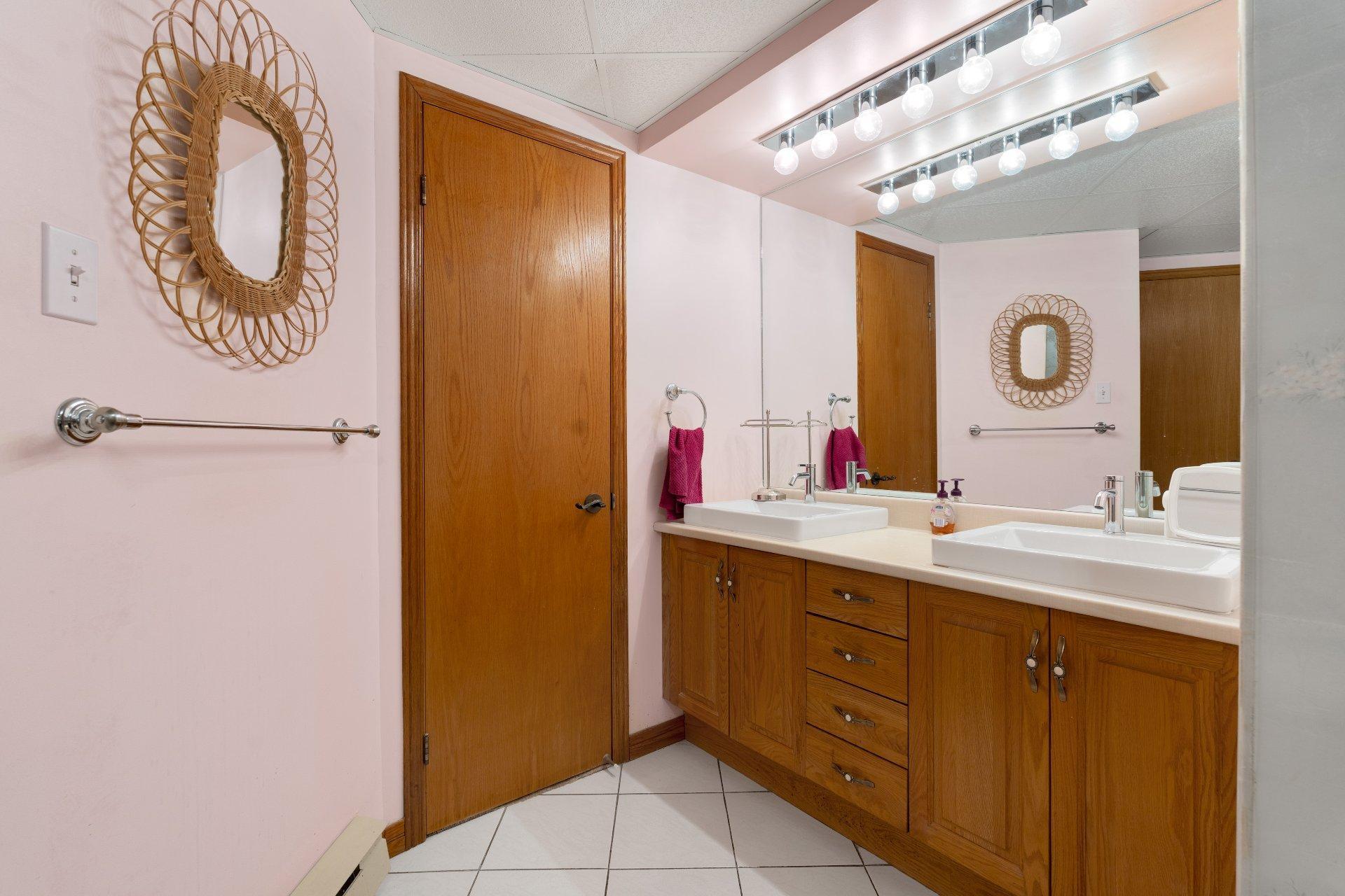 









800


Rue de Vimy

, 202,
Sherbrooke (Les Nations),




QC
J1J3N7

