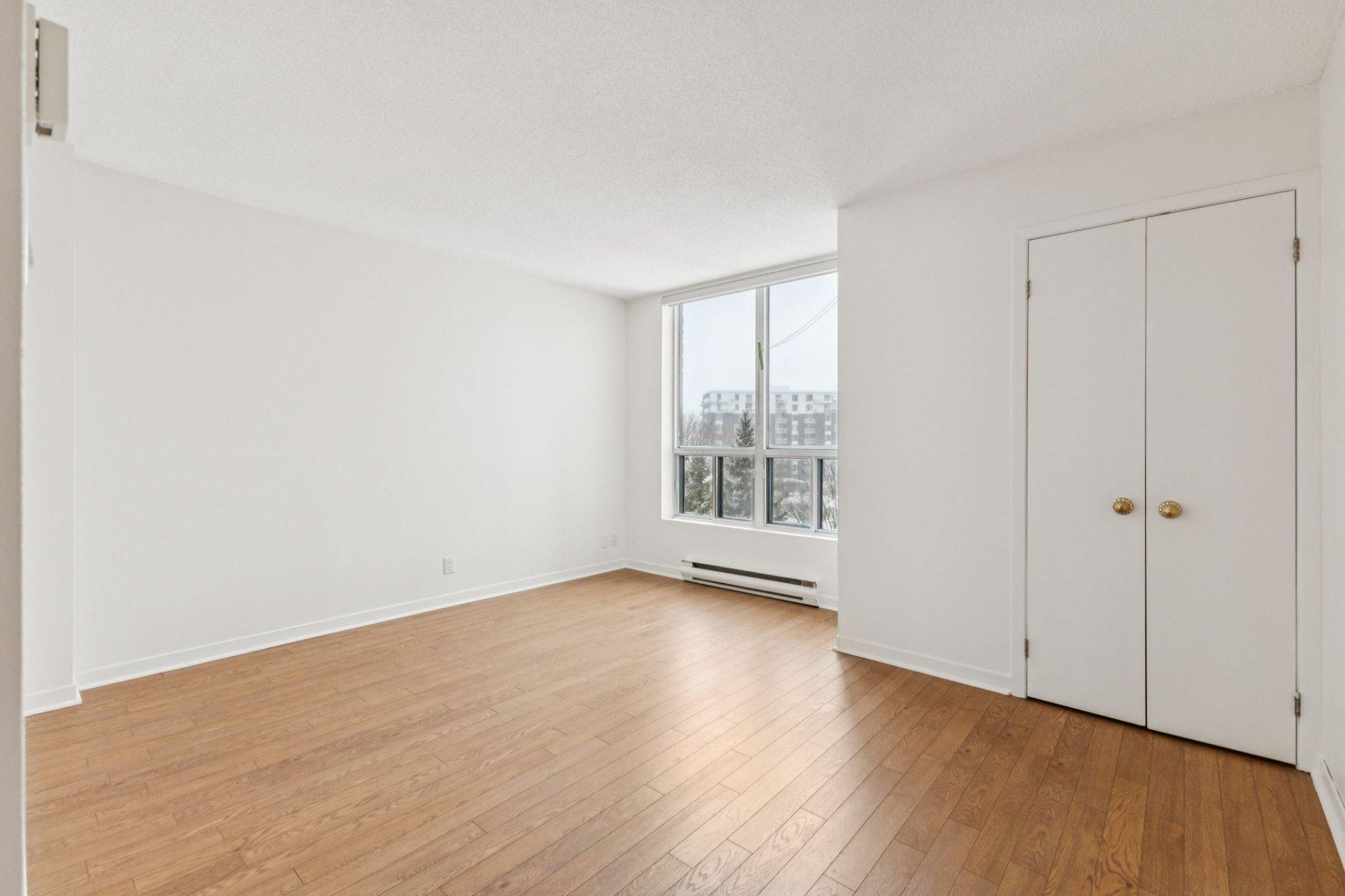 









175


Rue Laurier

, 505,
Gatineau (Hull),




QC
J8X4G3

