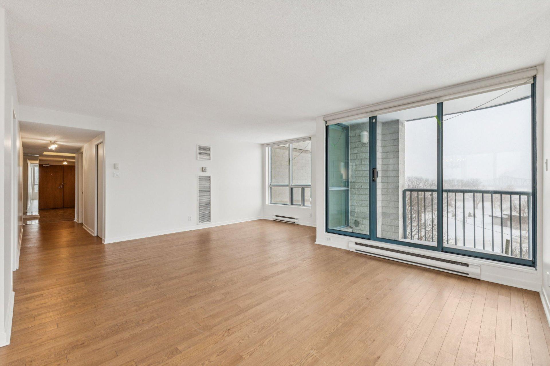 









175


Rue Laurier

, 505,
Gatineau (Hull),




QC
J8X4G3

